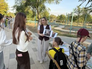 Последний кадр осени: библиотека приняла участие в закрытии сезона летних кинопоказов